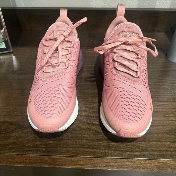 Nike - Picture 2 of 2